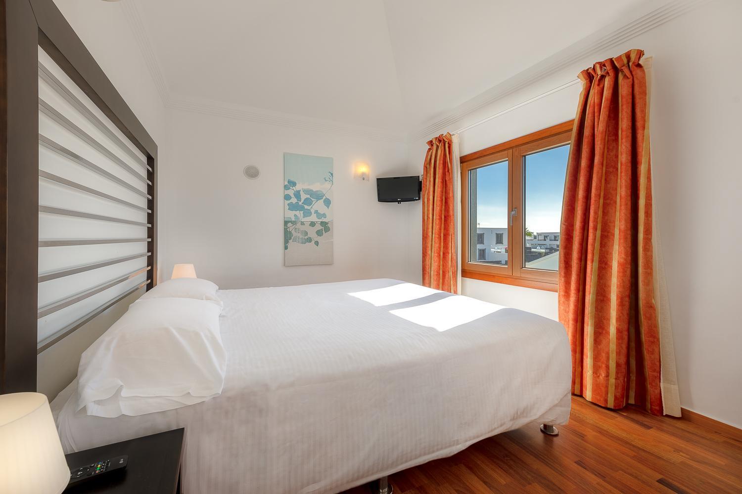 Camelot Holiday Homes By Livvo Playa Blanca  Exterior photo