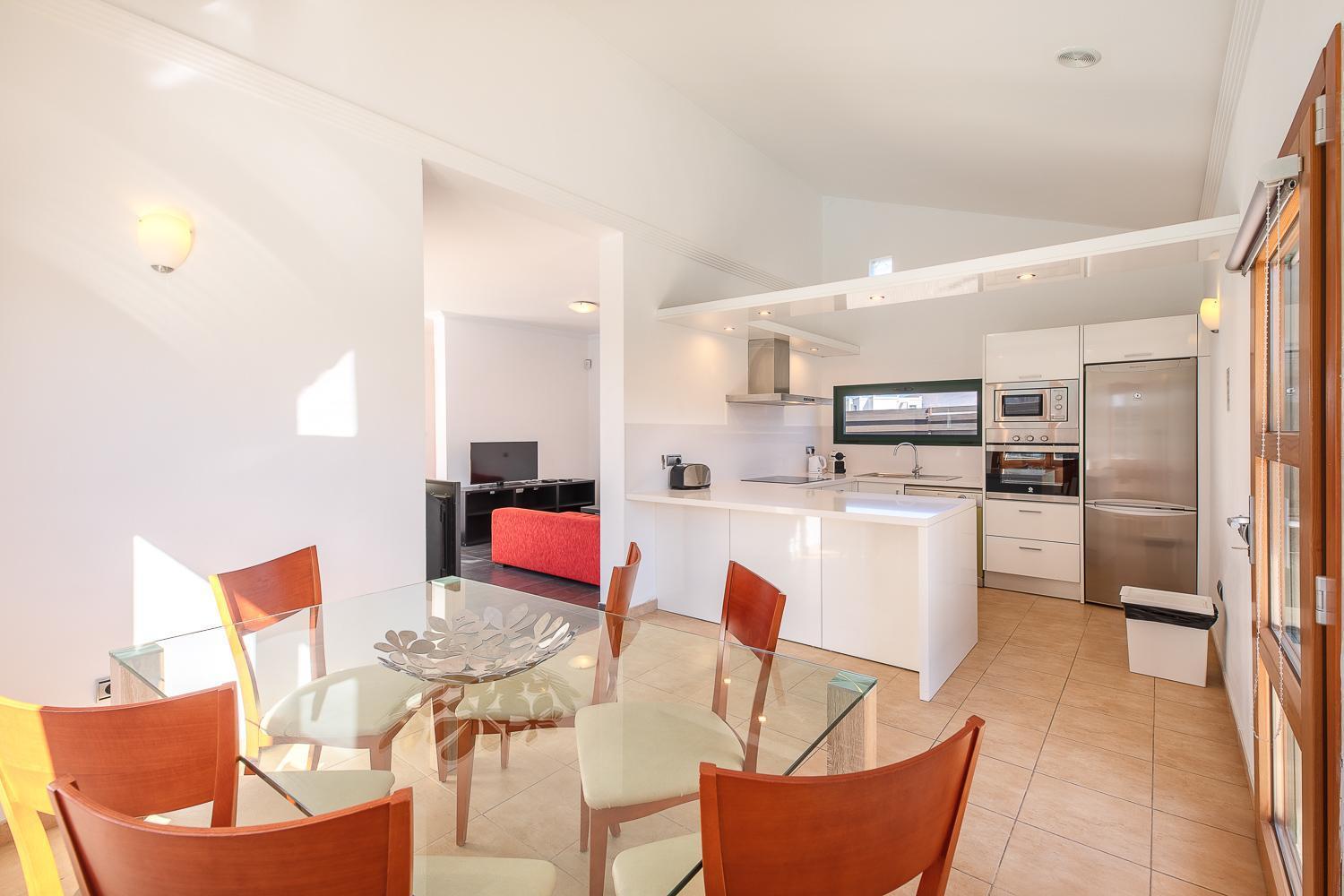 Camelot Holiday Homes By Livvo Playa Blanca  Exterior photo