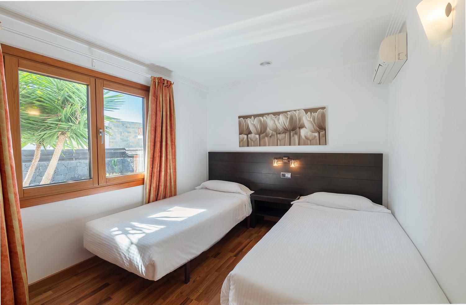 Camelot Holiday Homes By Livvo Playa Blanca  Exterior photo