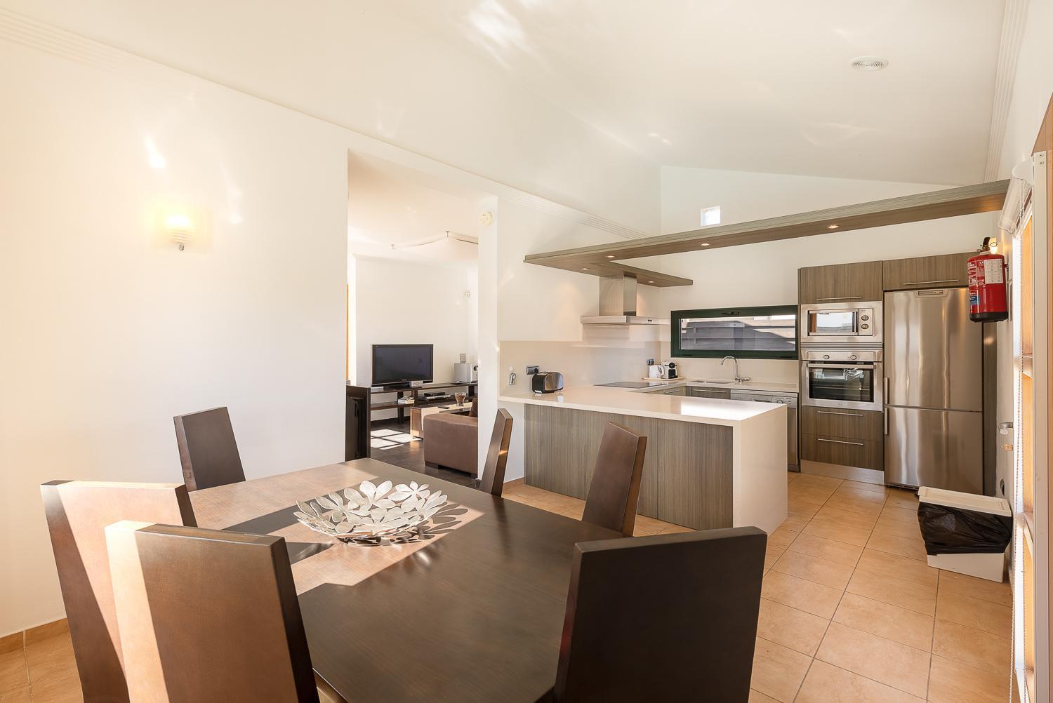 Camelot Holiday Homes By Livvo Playa Blanca  Exterior photo